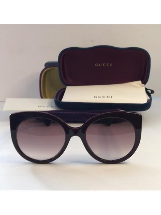 New Authentic Gucci GG0325S 007 55 are women\'s sunglasses. main image 9